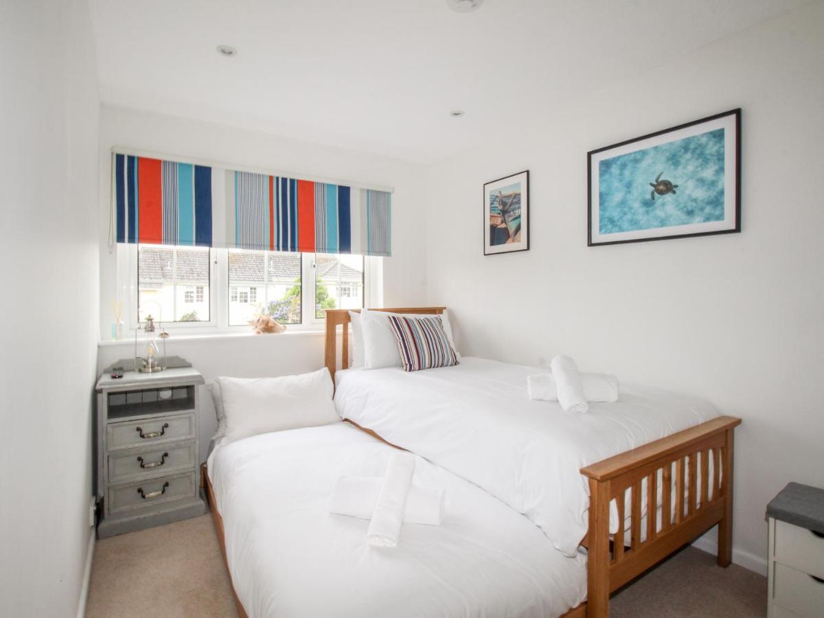 White Cottage Bere Regis Exterior photo