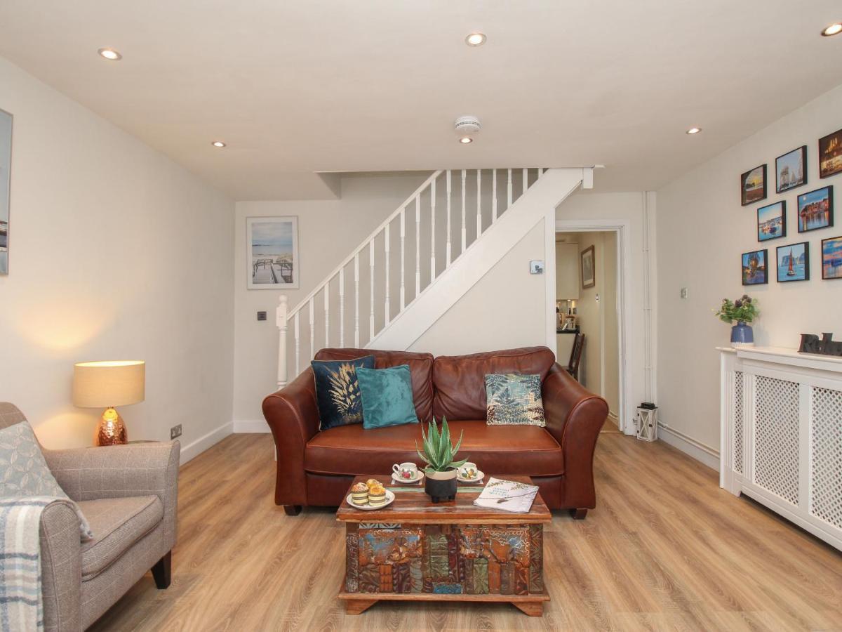 White Cottage Bere Regis Exterior photo
